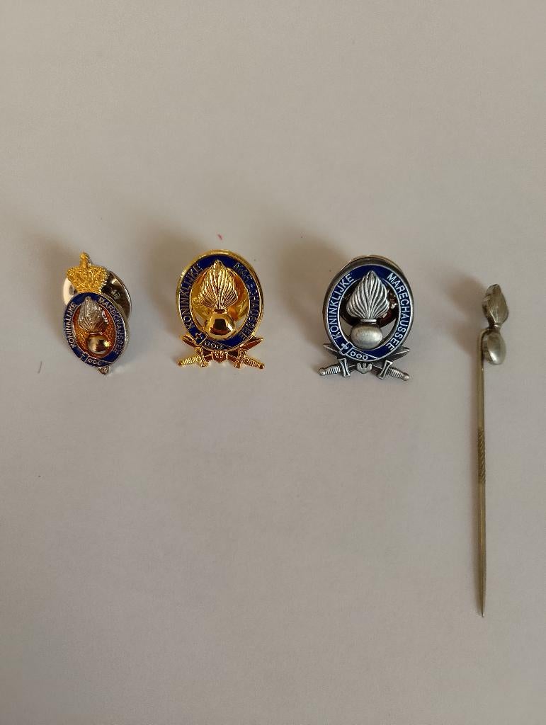 Set mini pins, Verzenden, Marechaussee, Nederland, Embleem of Badge
