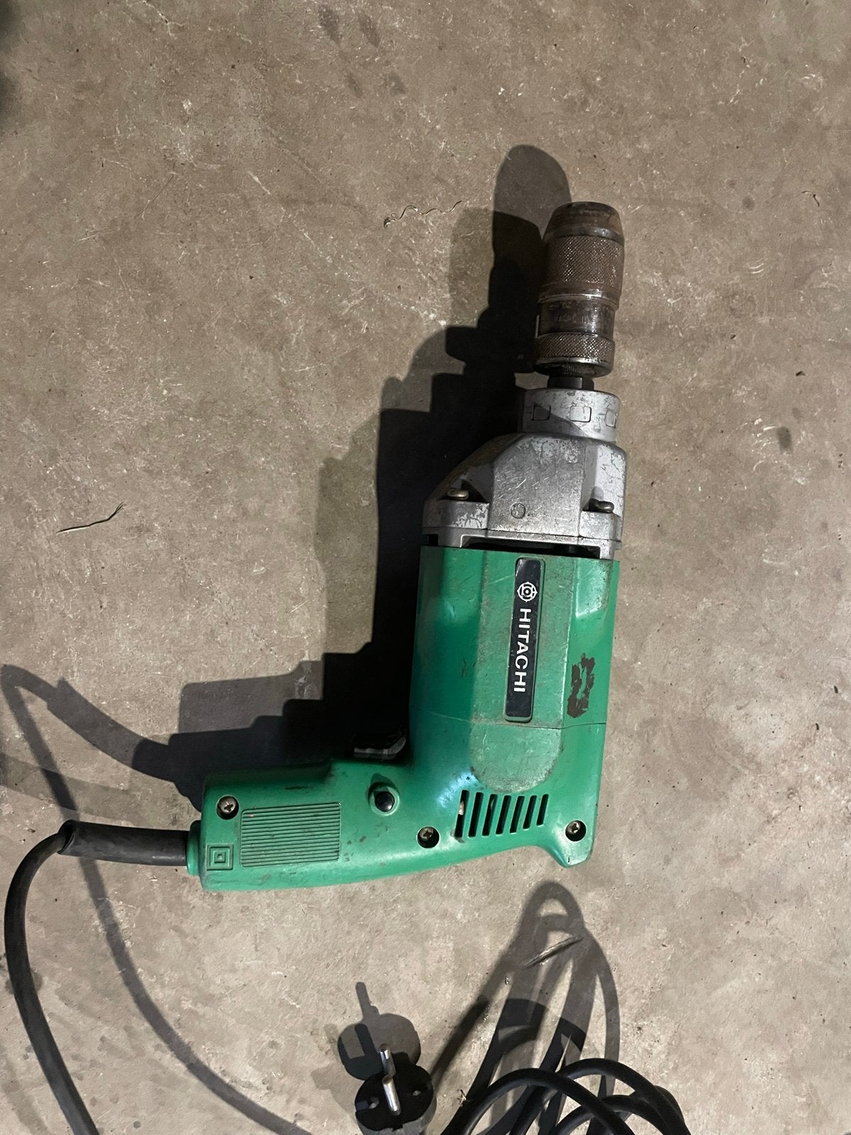 Hitachi boormachine, Ophalen of Verzenden, Gebruikt, 400 tot 600 watt, Boormachine