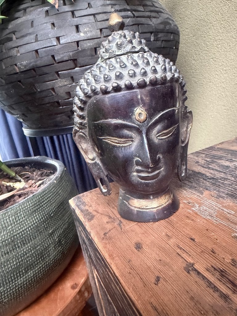 Handgegoten Bronzen Boeddhahoofd (17 cm / 1,2 kg) boeddha, Huis en Inrichting, Metaal, Massief, Ophalen of Verzenden, Schipluidenlaan 20 5035KJ Tilburg