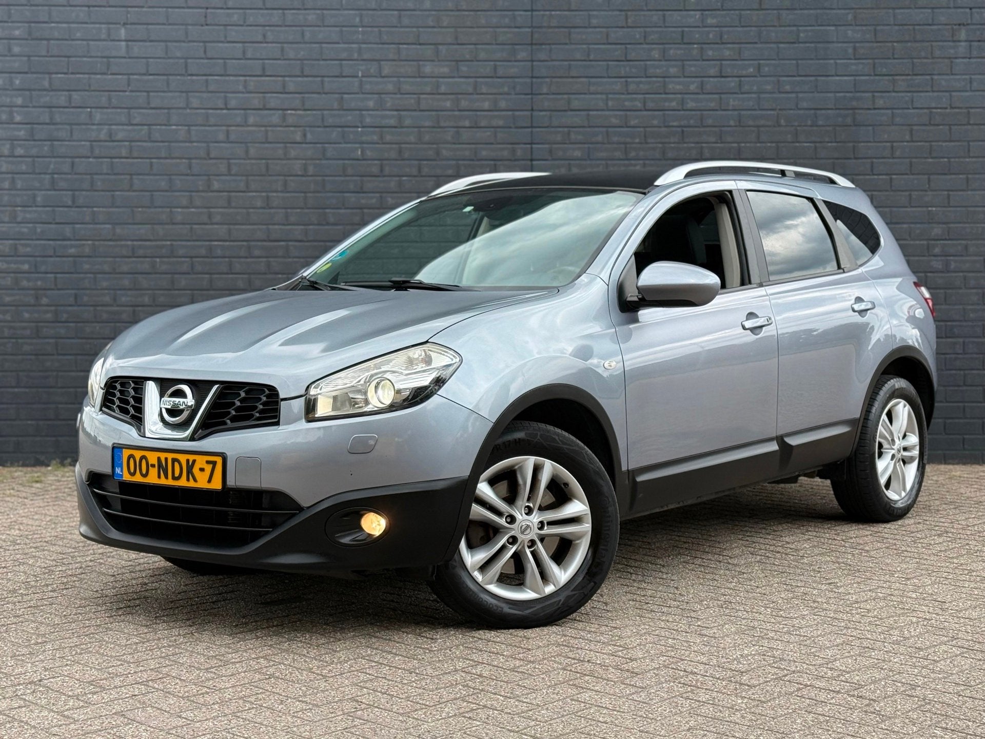 Nissan Qashqai+2 2.0 Tekna 4WD Automaat Navi Xenon Panoramad, Automaat, Gebruikt, 4 cilinders, 7 stoelen