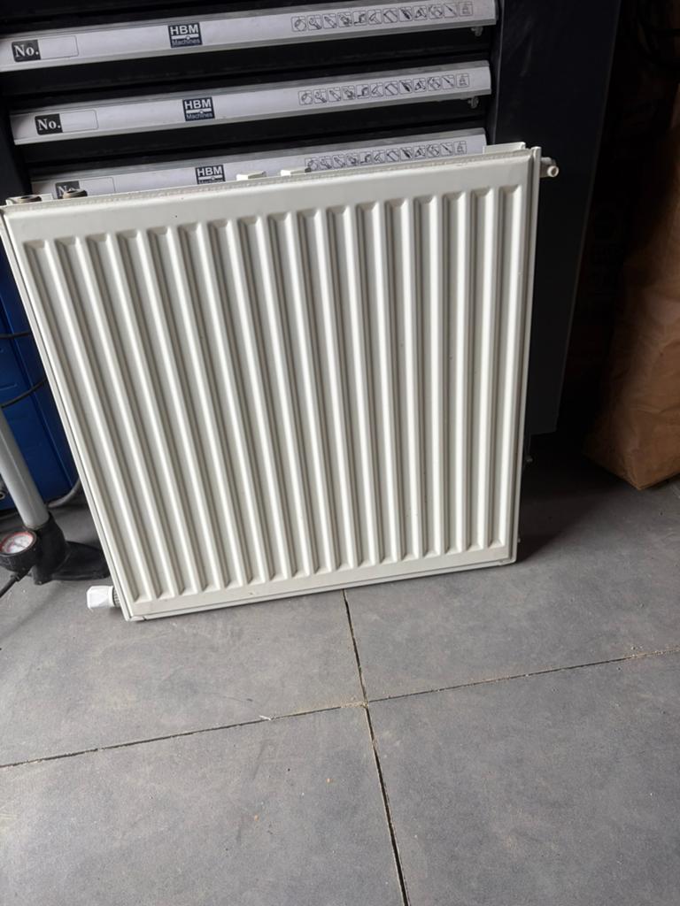 Radiator dun 60x60, Doe-het-zelf en Verbouw, Verwarming en Radiatoren, Ophalen, 30 tot 80 cm, Radiator, Zo goed als nieuw