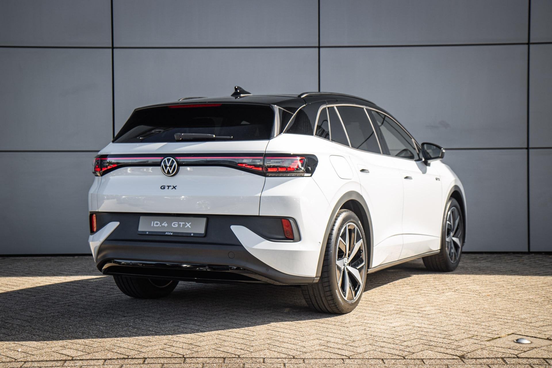 Volkswagen ID.4 GTX 340pk Limited Edition 4MOTION 77 kWh | W, Auto's, Automaat, 12 maanden, Automatische klimaatregeling, Zwart