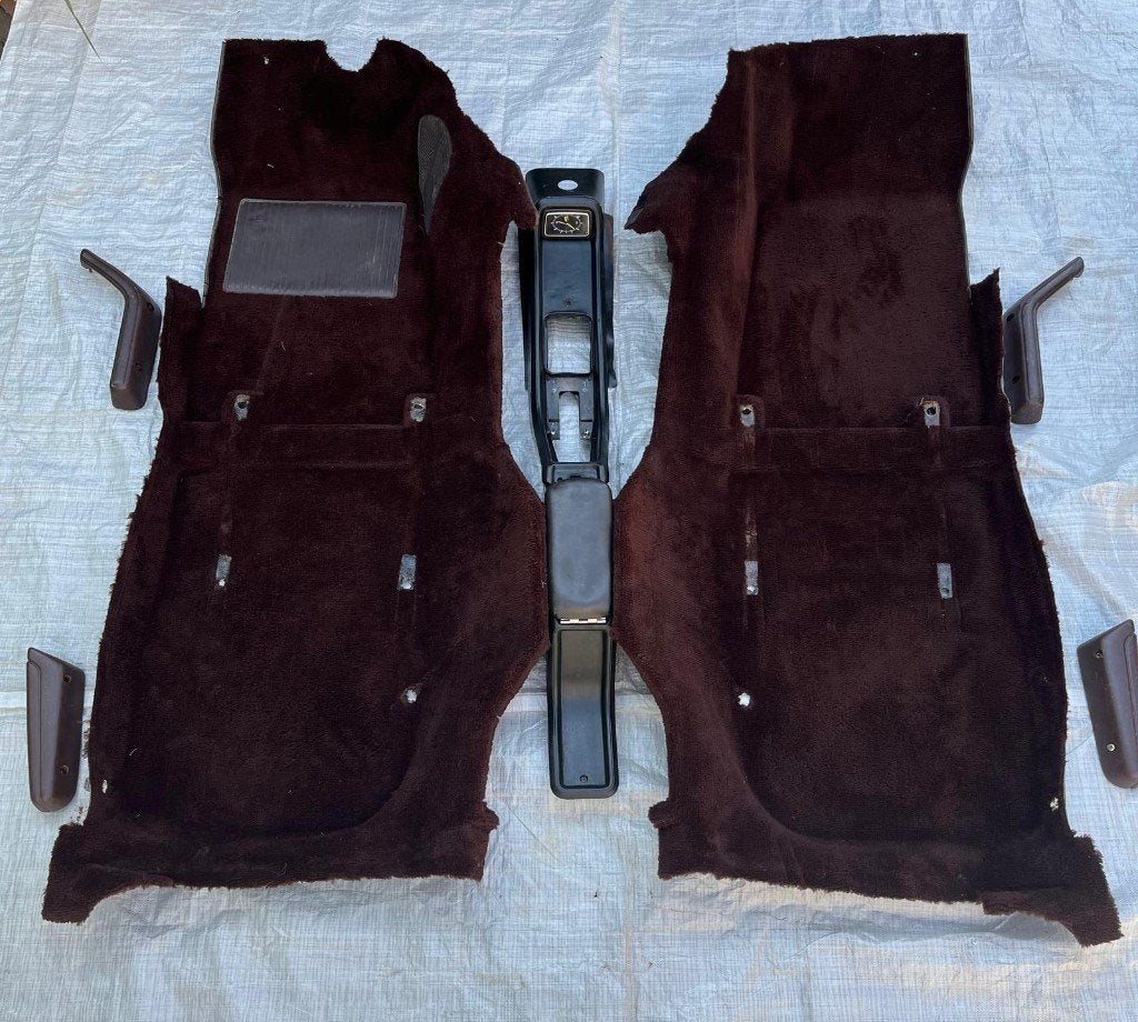 Ford Capri Mk3 Ghia Origineel Chocolate Brown Tapijt+Tunnel, Ophalen of Verzenden, Gebruikt, Ford