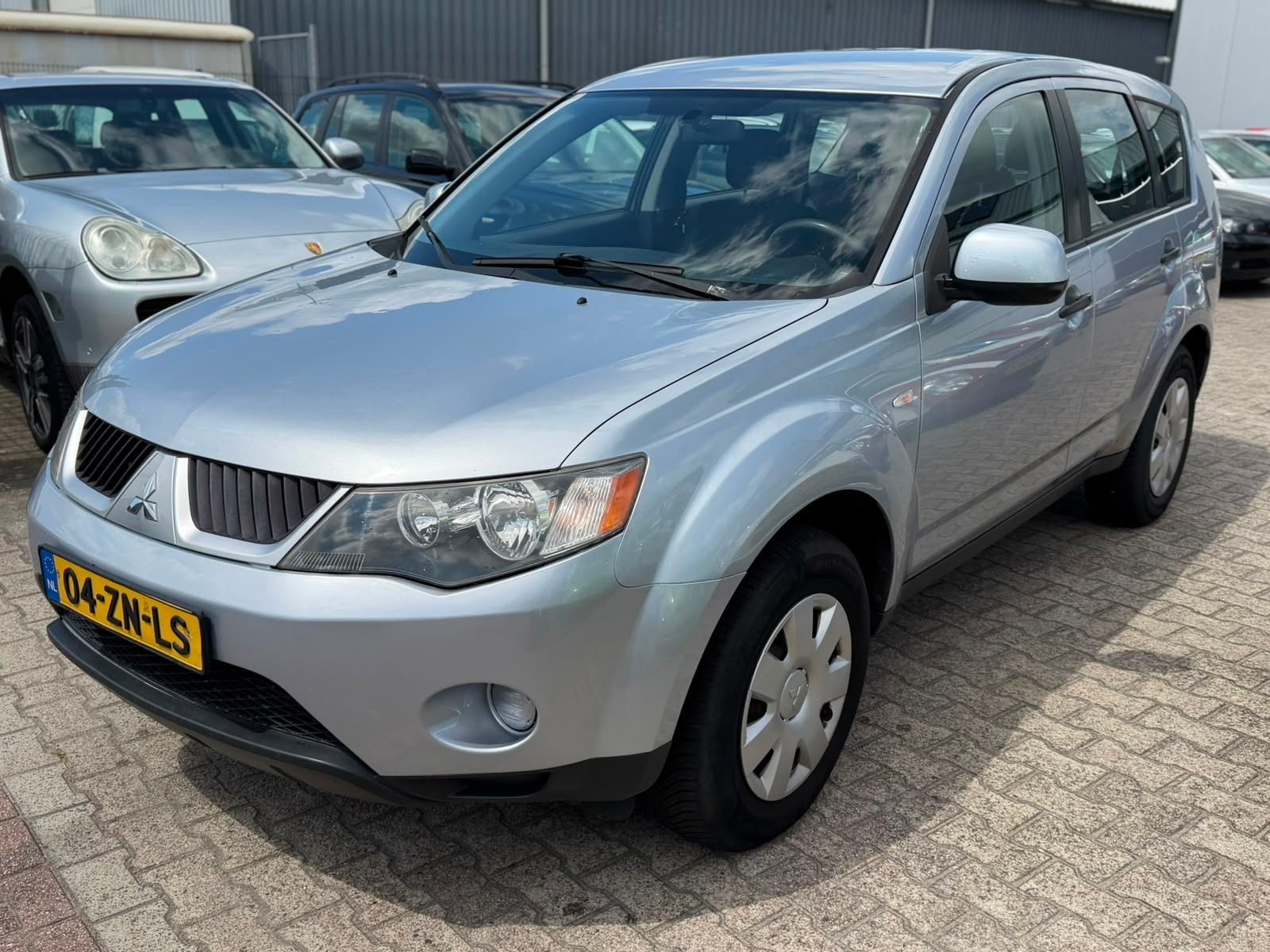 Mitsubishi Outlander 2.0 DI-D Invite 2008 Nieuw model 4X4 Tr, Auto's, Mitsubishi, 15 km/l, 4 cilinders, Origineel Nederlands, Bedrijf