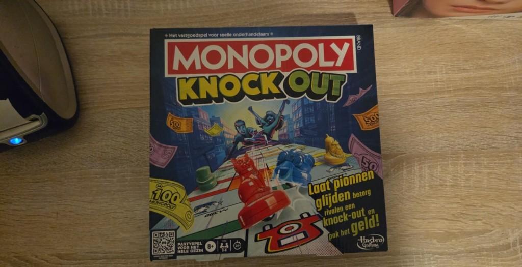 Monopoly Knockout Bordspel - Nederlands - Gezelschapsspel, Vijf spelers of meer, Ophalen of Verzenden, Nieuw, Reisspel