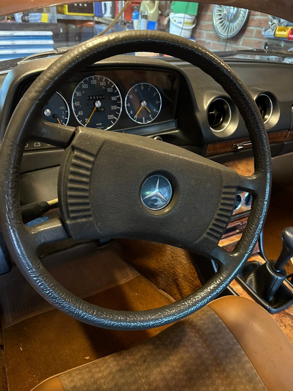 Mercedes-Benz 200-Serie 2.7 280 CE 1977 Bruin, foto 7