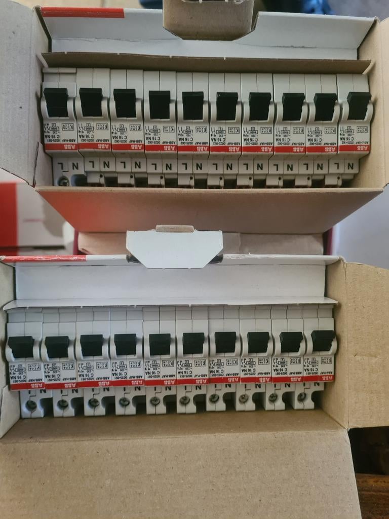 Abb flexomaten c16, Ophalen, Zo goed als nieuw