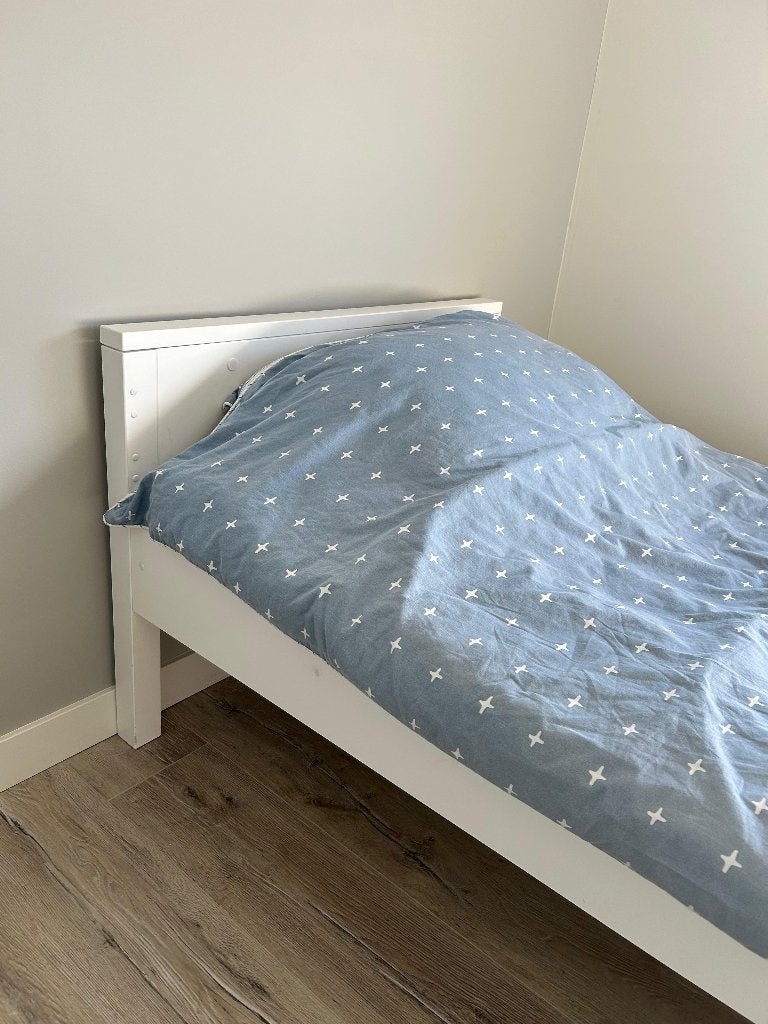 Bopita basisbed wit – 90 x 200 cm, Ophalen, 90 cm, Eenpersoons, Strak eigentijds