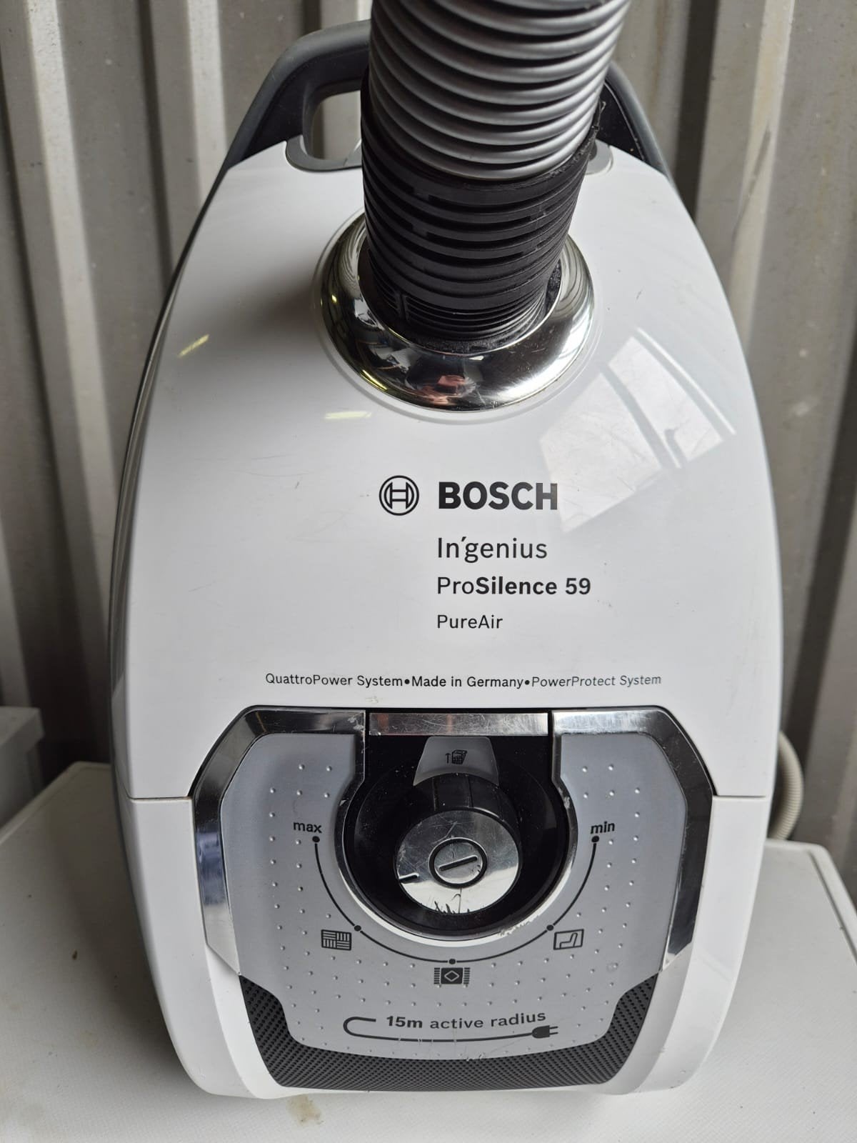 Bosch In'genius ProSilence 59 PureAir Stofzuiger, Stofzak, Gebruikt, Bosch, Ophalen of Verzenden