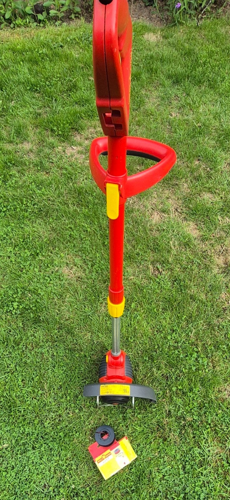 Een elektrische grastrimmer van het merk Wolf Garten. model, Ophalen, Zo goed als nieuw, Elektrisch