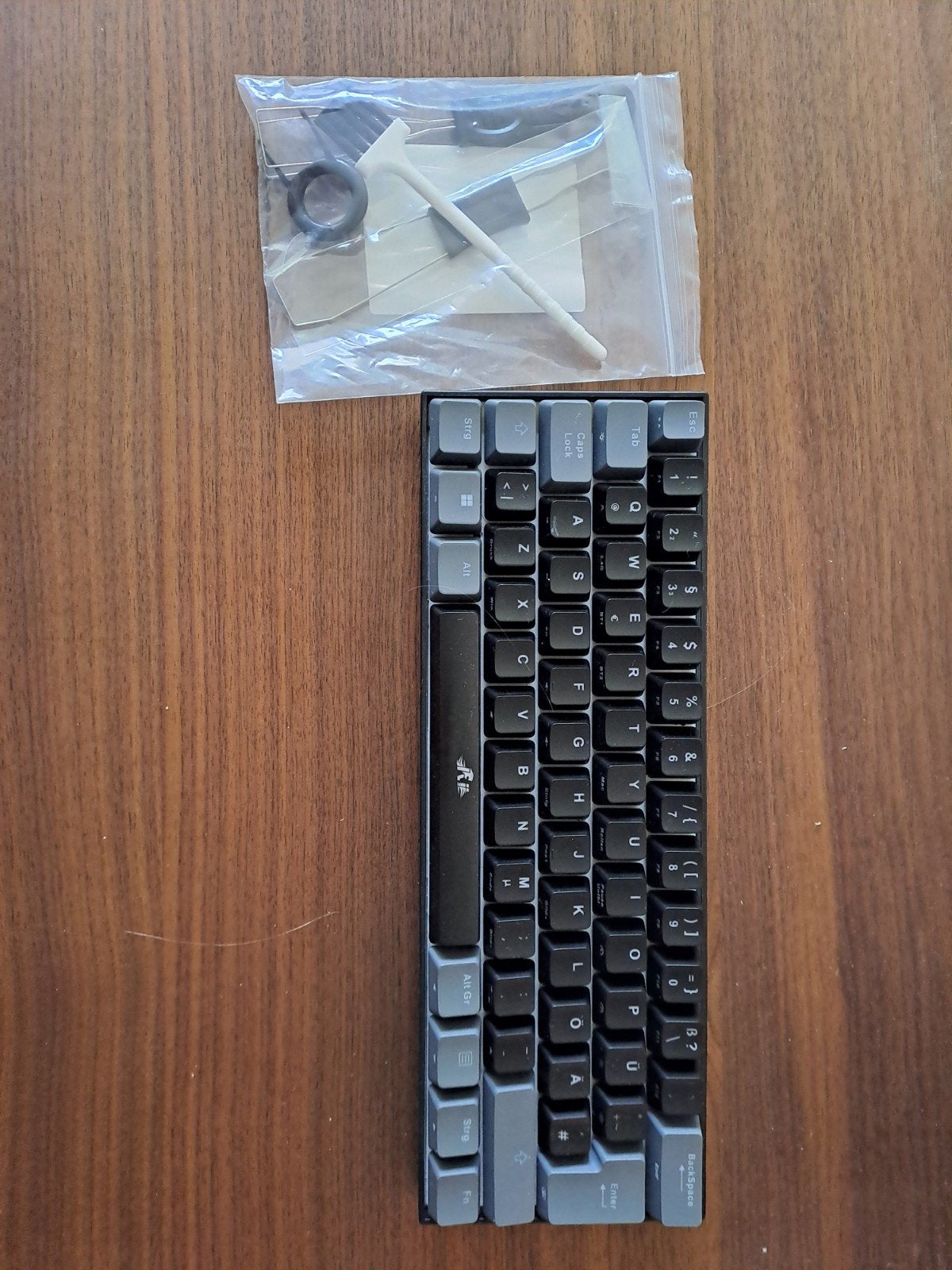 Toetsenbord en keycap remover tool set, Computers en Software, Toetsenborden, Ophalen, Zo goed als nieuw, Draadloos, Oplaadbaar