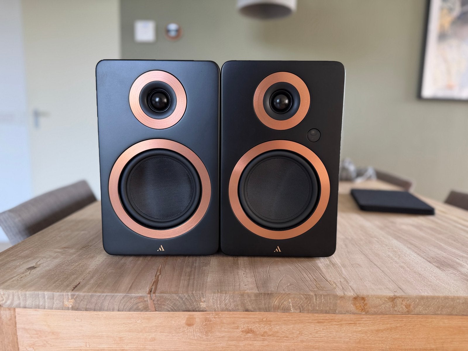 Argon Audio A5 Forte (MK1) actieve boekenplank speakers, Zo goed als nieuw, 60 tot 120 watt, Inclusief kabels, Boekenplank luidspreker