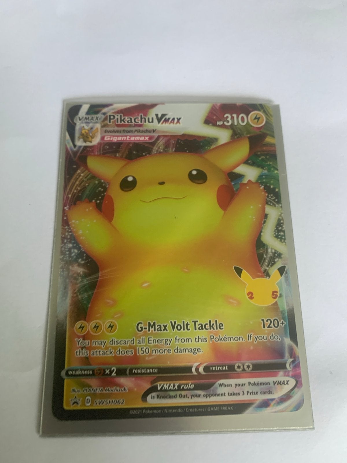 Pikachu VMAX Gigantamax Pokémon Kaart SWSH062, Ophalen, Zo goed als nieuw, Losse kaart