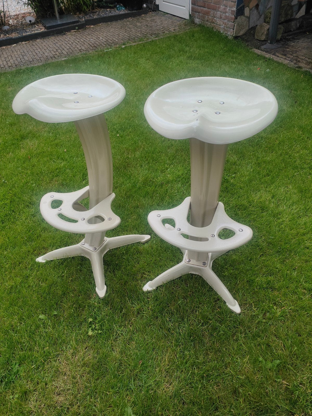 Set van 2 moderne barkrukken - Beige, Ophalen, Gebruikt, In hoogte verstelbaar, 90 cm of meer