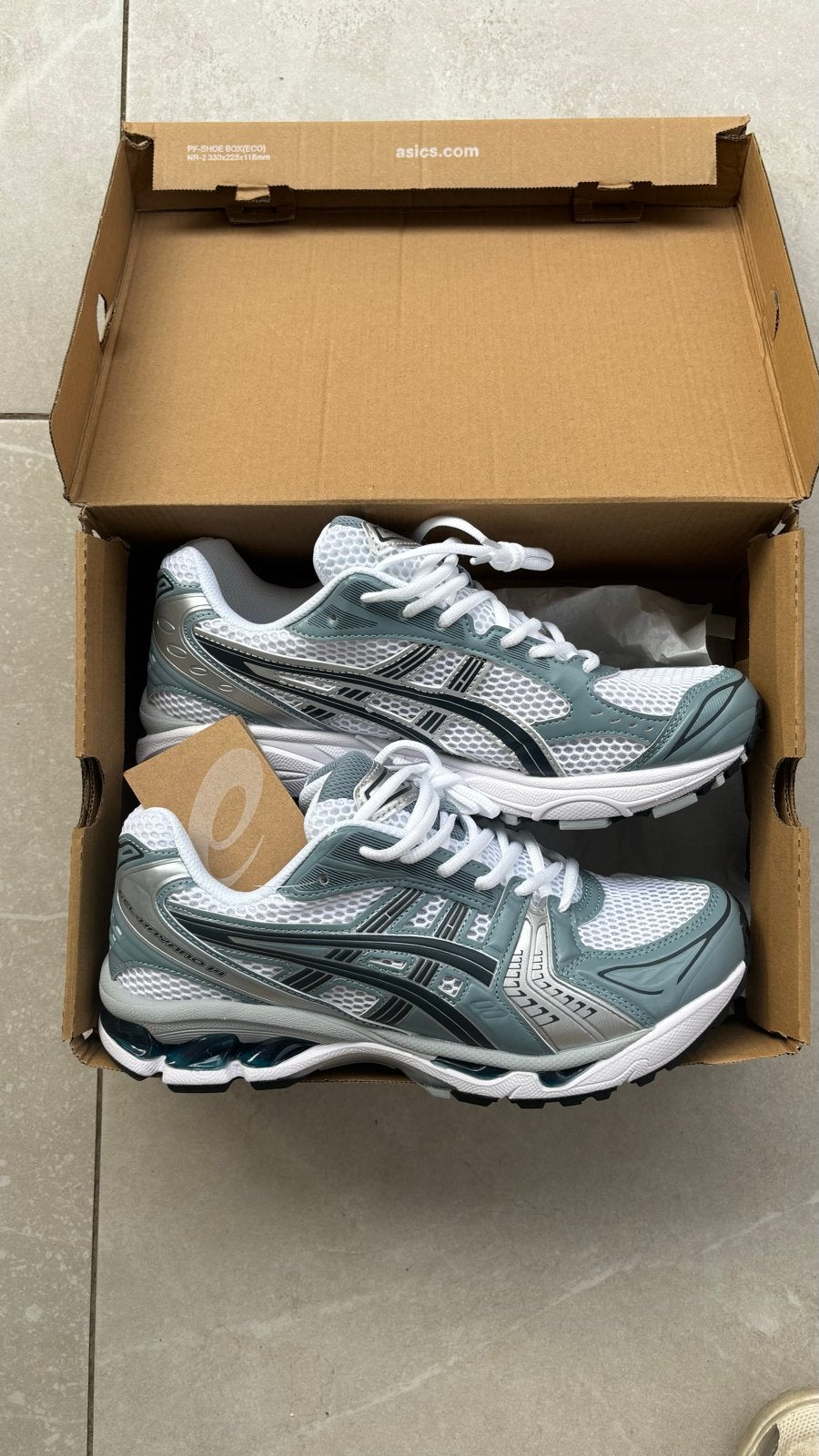 ASICS Gel-Kayano 14 White Fjord Grey, Blauw, Nieuw, Ophalen of Verzenden, Sneakers of Gympen