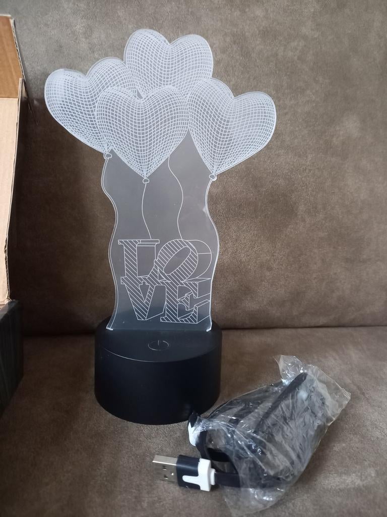 Leuke 3D lamp met hartjes
 (Verschillende kleuren), Ophalen of Verzenden, Gebruikt