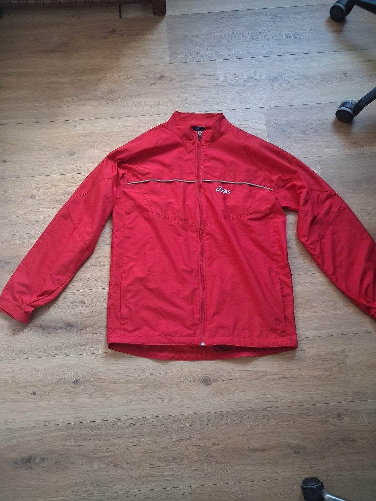 Comfortabel rood Asics hardloopjack XL, Kleding | Heren, Sportkleding, Maat 56/58 (XL), Ophalen of Verzenden, Zo goed als nieuw