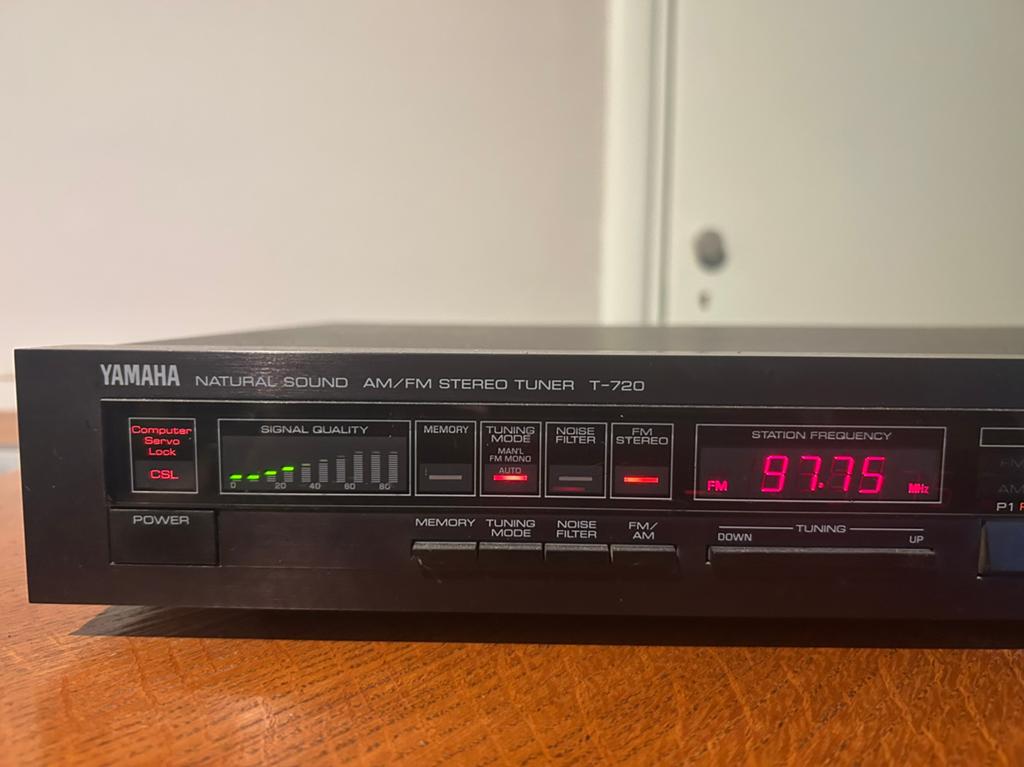 Yamaha tuner T-720 te koop, Ophalen of Verzenden