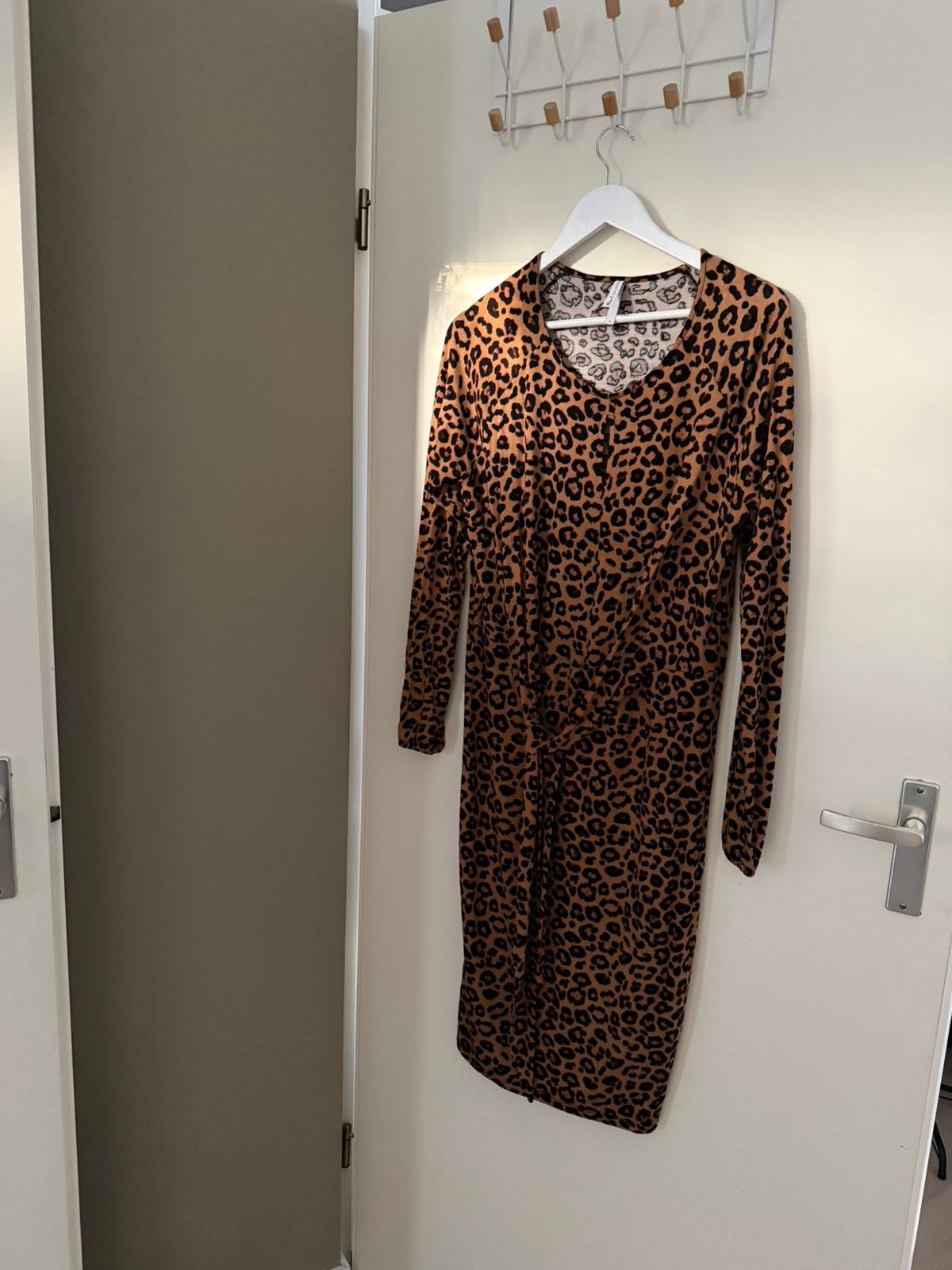 Mooie Panter Print Jurk Maat S Nieuwe, Kleding | Dames, Jurken, Maat 38/40 (M), Bruin, Ophalen of Verzenden, Zo goed als nieuw