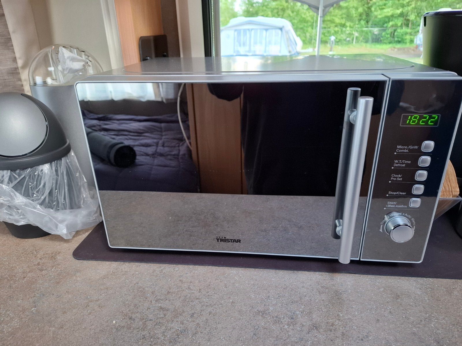 Combi grill oven voor de camping, Ophalen