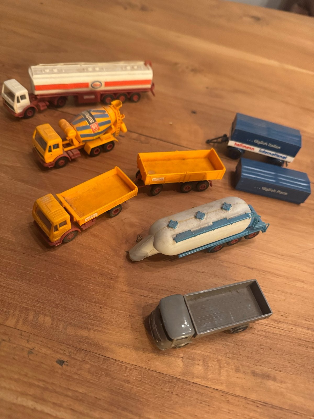 Setje vrachtwagens, trucks en trailers 1:87 Kibri, Ophalen of Verzenden, Gebruikt, Bus of Vrachtwagen, Overige merken