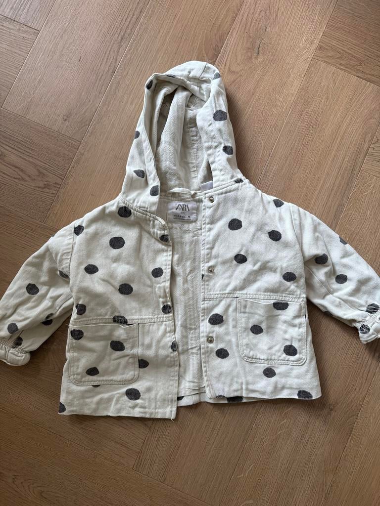 Zara Baby Jasje met stippen en capuchon maat 98, Kinderen en Baby's, Kinderkleding | Maat 98, Ophalen of Verzenden, Gebruikt, Jongen of Meisje