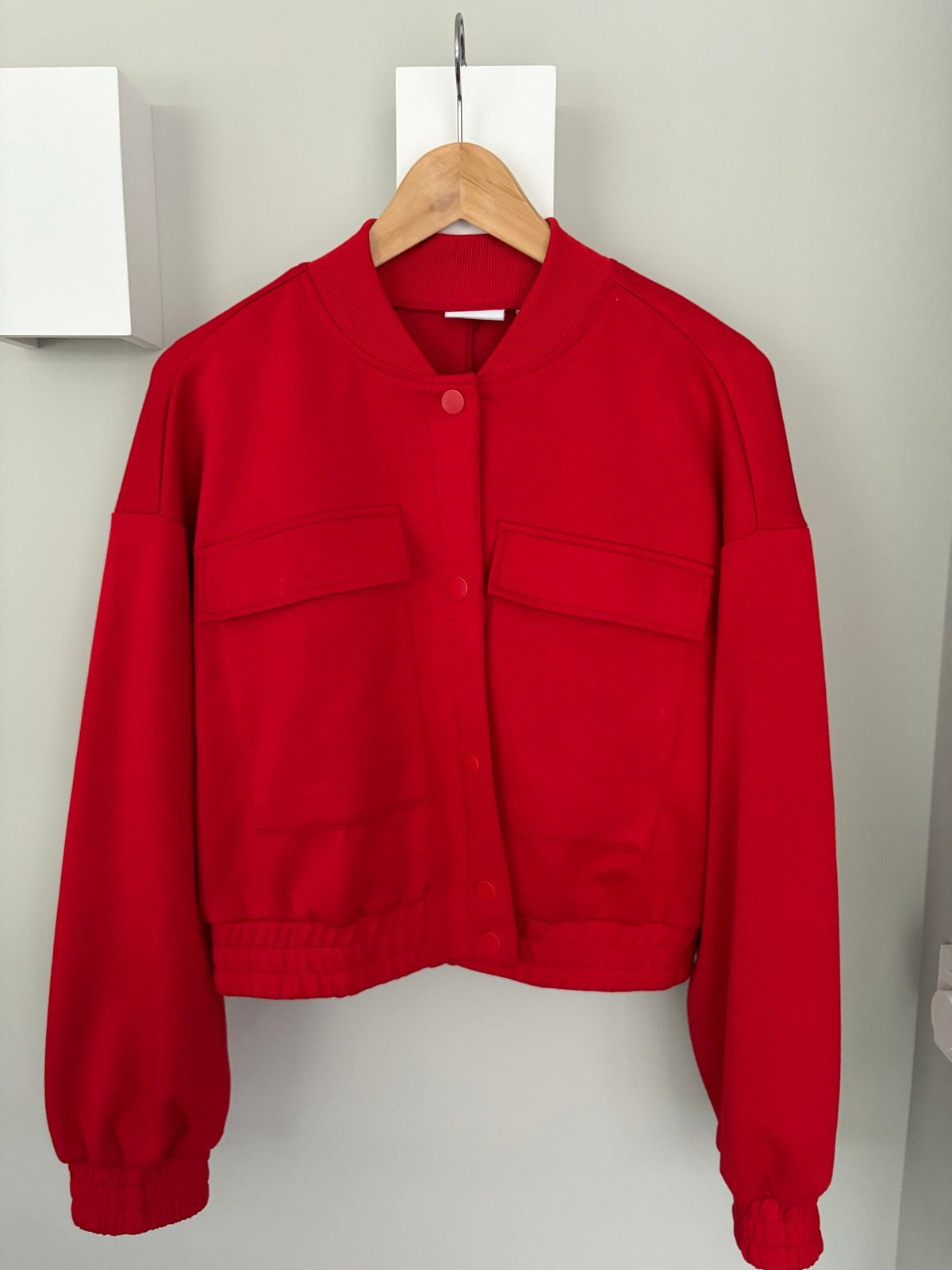 Nieuw Rood Bomberjack Maat S met Drukknopen, Ophalen of Verzenden, Nieuw, Maat 36 (S), Rood