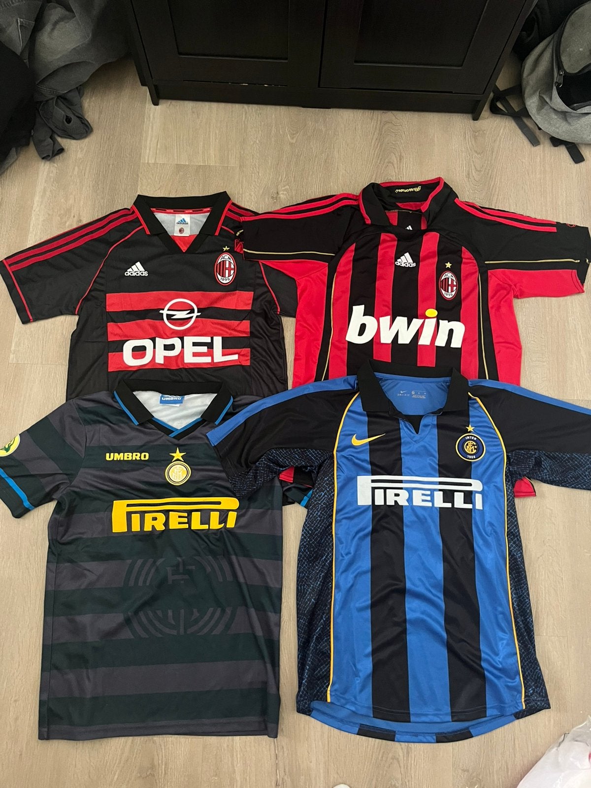 AC Milan en Inter Milan retroshirts, Ophalen of Verzenden, Nieuw, Buitenlandse clubs, Shirt