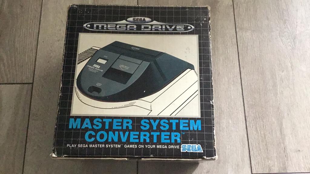Sega megadrive master system converter in doos, Ophalen, Gebruikt, Met 2 controllers, Mega Drive