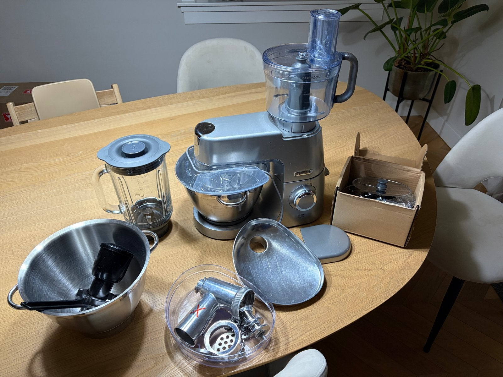 Kenwood Chef Elite Foodprocessor met diverse accessoires, Ophalen, Gebruikt, 3 snelheden of meer, 2 tot 3 liter