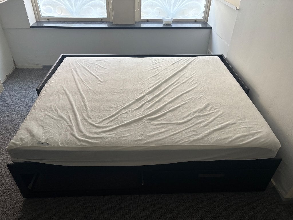 BRIMNES uitschuif bed IKEA, Huis en Inrichting, Slaapkamer | Bedden, Ophalen, Zwart, Tweepersoons, 200 cm