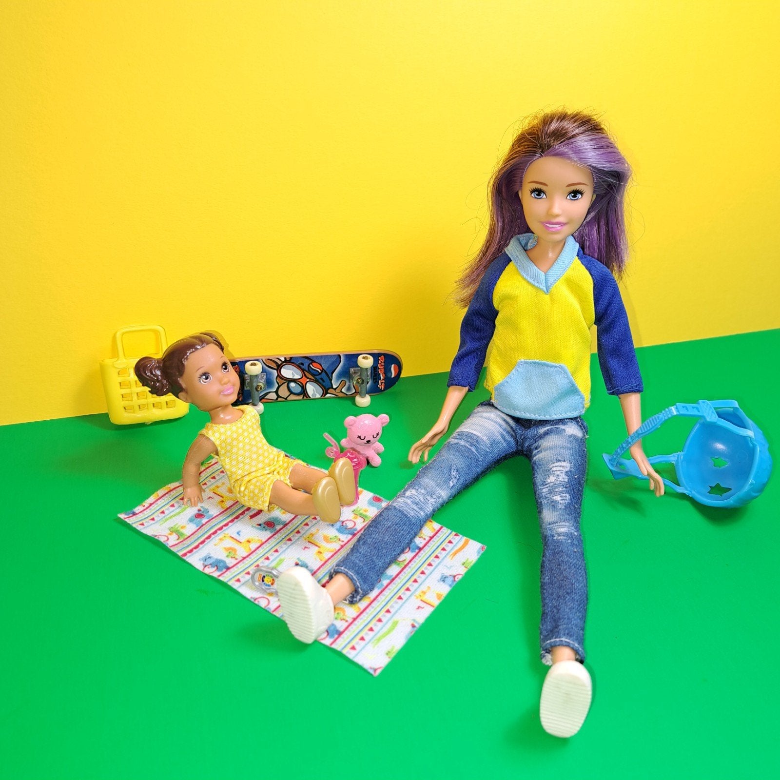 Mattel Babysitter Skipper met peuter en accessoires, Verzenden, Zo goed als nieuw, Barbie