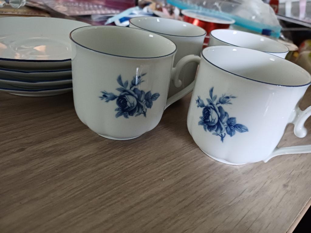 Blauwe roos kopjes, Ophalen, Gebruikt, Overige stijlen, Kop(pen) en/of Schotel(s)