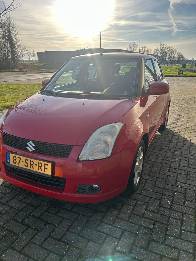 Suzuki Swift 1.5 5D 2006 Rood, Voorwielaandrijving, 15 km/l, 40 €/maand, 4 cilinders