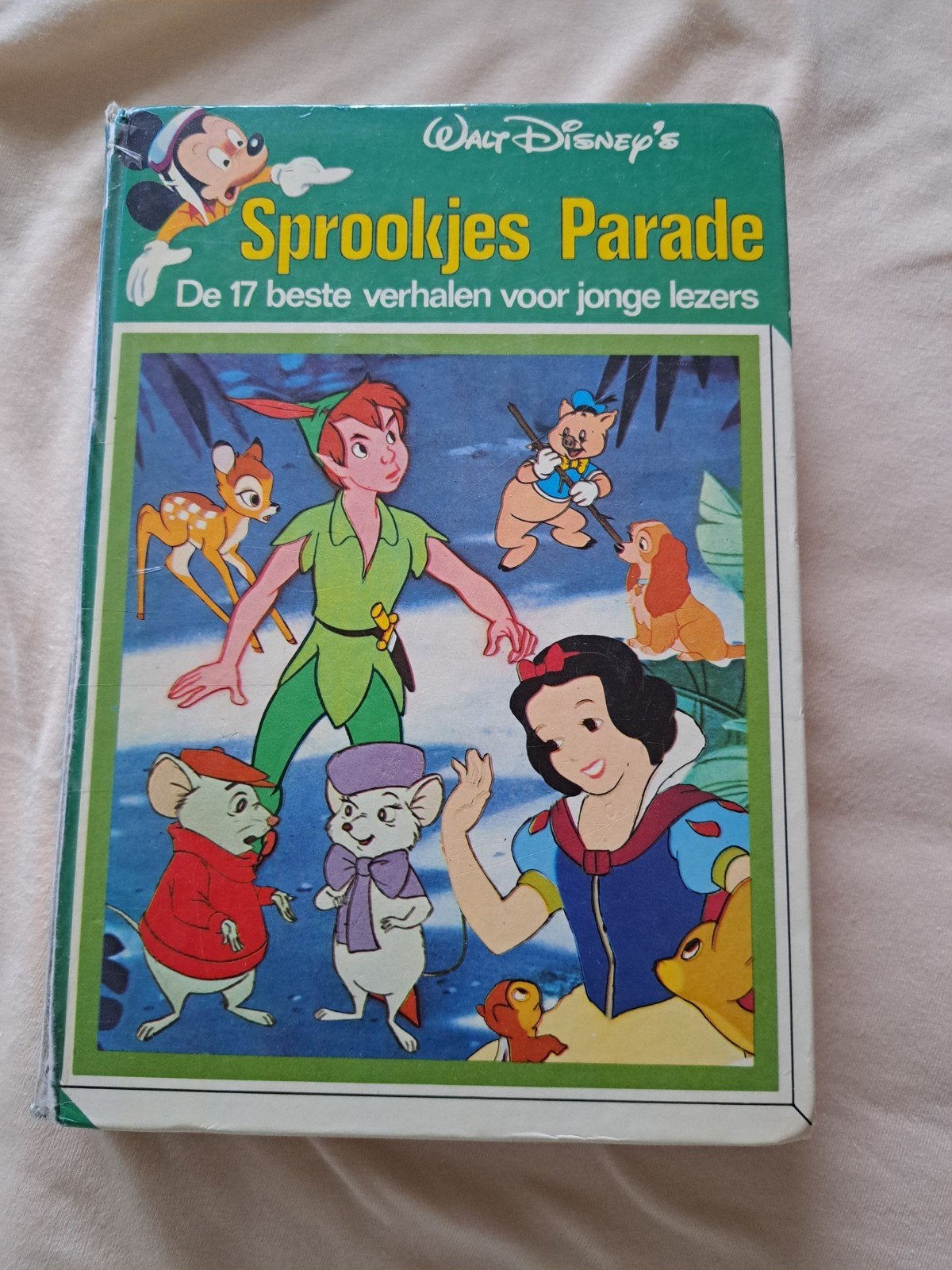 Walt Disney's Sprookjes Parade - 17 verhalen, Ophalen of Verzenden, Gelezen, Walt Disney