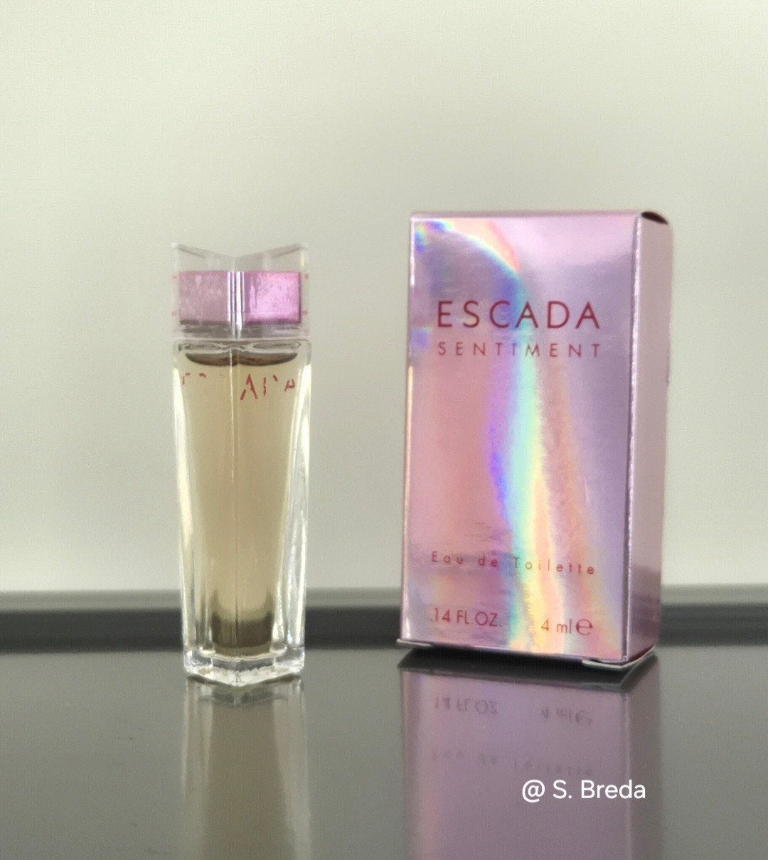 Escada - Sentiment - miniatuur met doosje, Ophalen of Verzenden, Gebruikt, Miniatuur, Gevuld