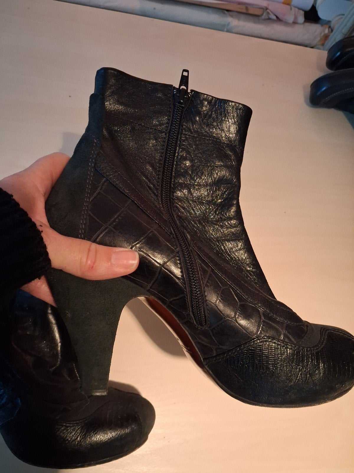 Chie Mihara Enkellaarsjes Maat 41 Zwart, Kleding | Dames, Zwart, Lage of Enkellaarzen, Ophalen of Verzenden, Gedragen