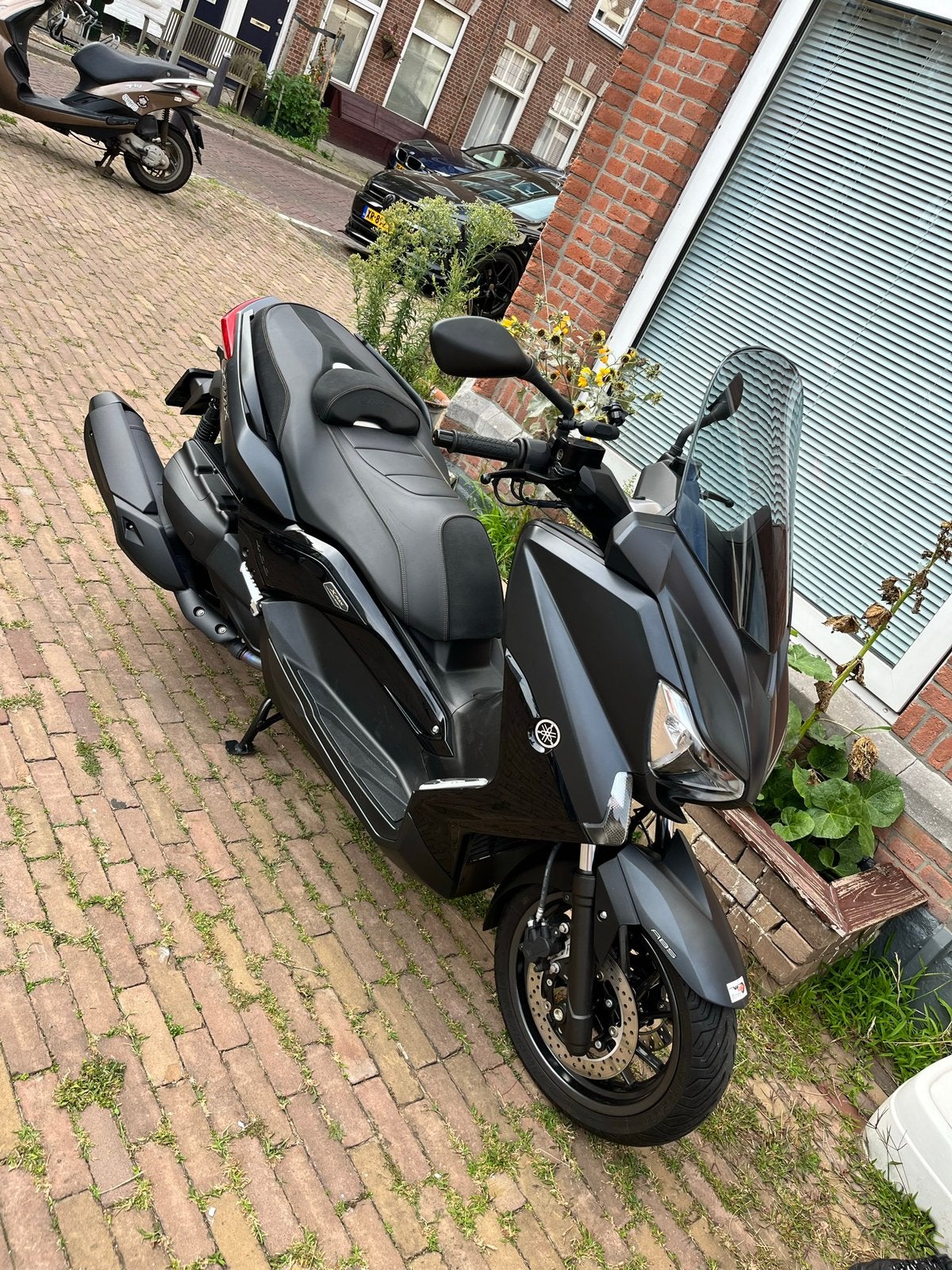 Xmax 400cc, Black edition, akrapovitch uitlaat., Particulier, Scooter