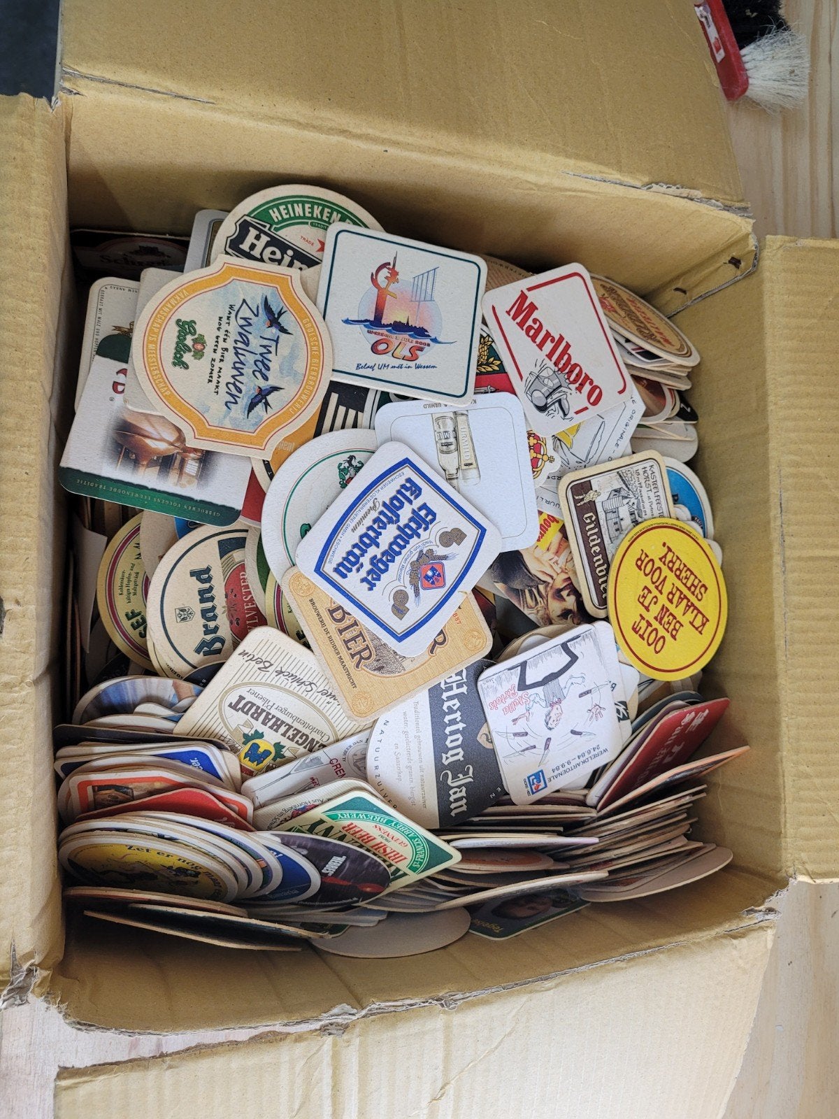 Grote collectie diverse bierviltjes (ca. 200 stuks), Verzamelen, Ophalen of Verzenden, Gebruikt, Viltje(s), Overige merken
