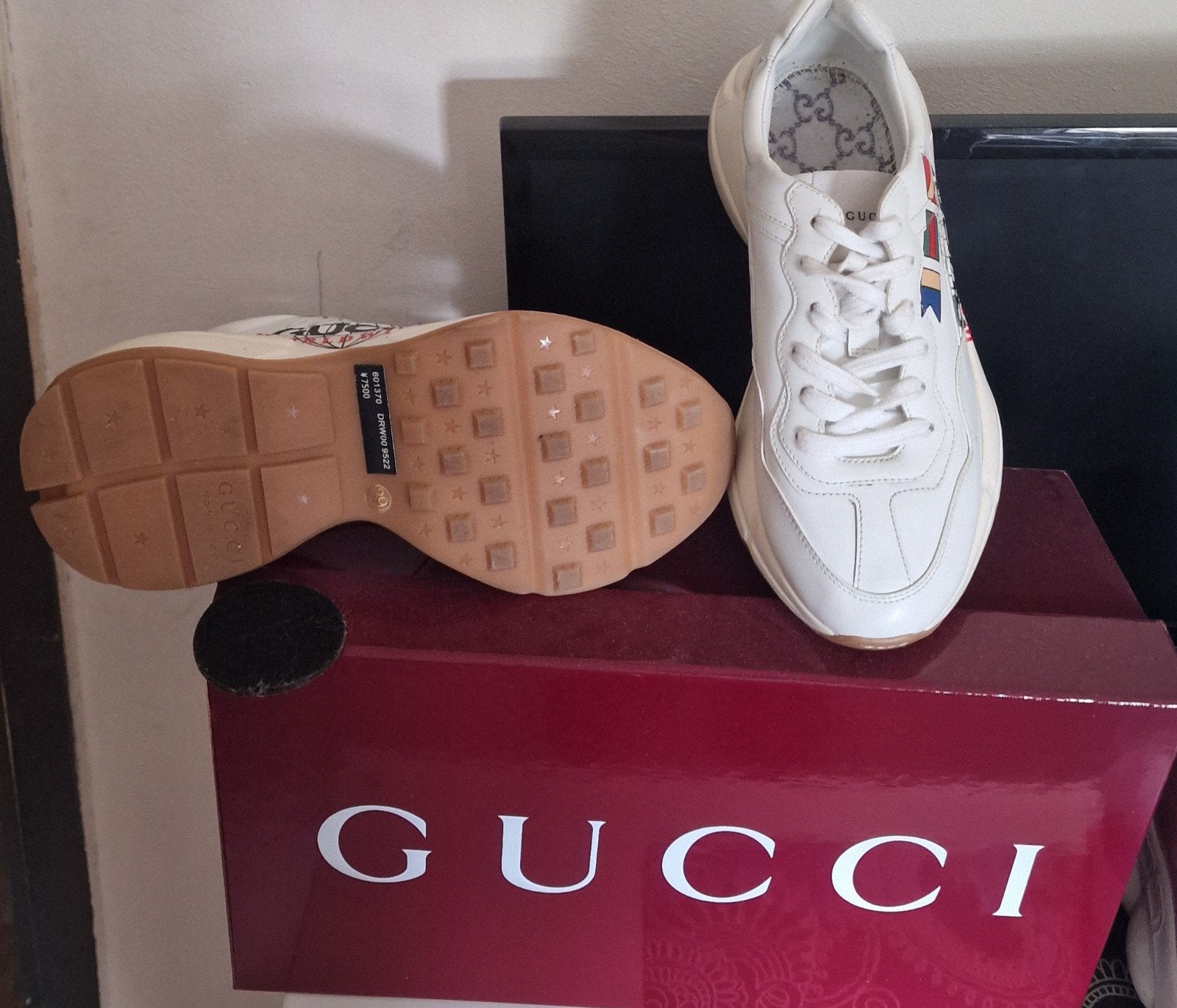 Real Gucci Rhyton Worldwide sneakers, Ophalen, Zo goed als nieuw, Wit, Sneakers of Gympen