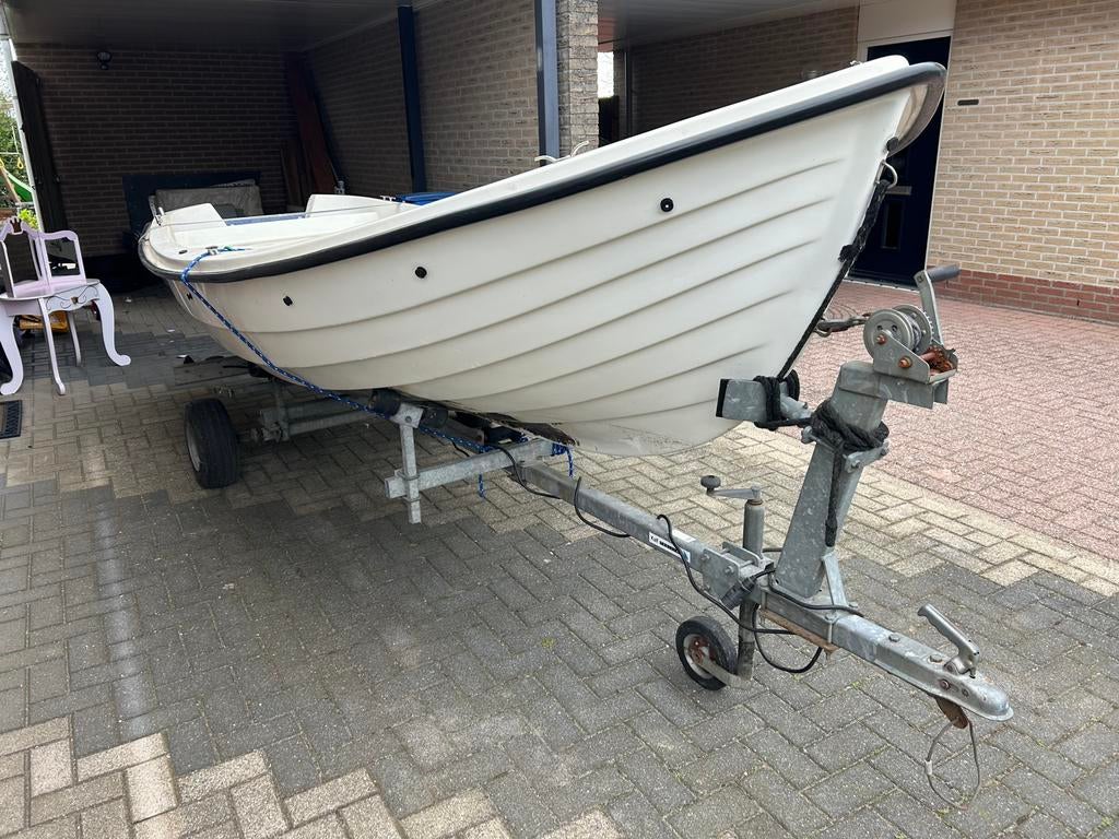 Polyester boot., Watersport en Boten, Vis- en Consoleboten, Gebruikt, Tot 10 pk, 3 tot 6 meter, Benzine, Geen motor, Polyester