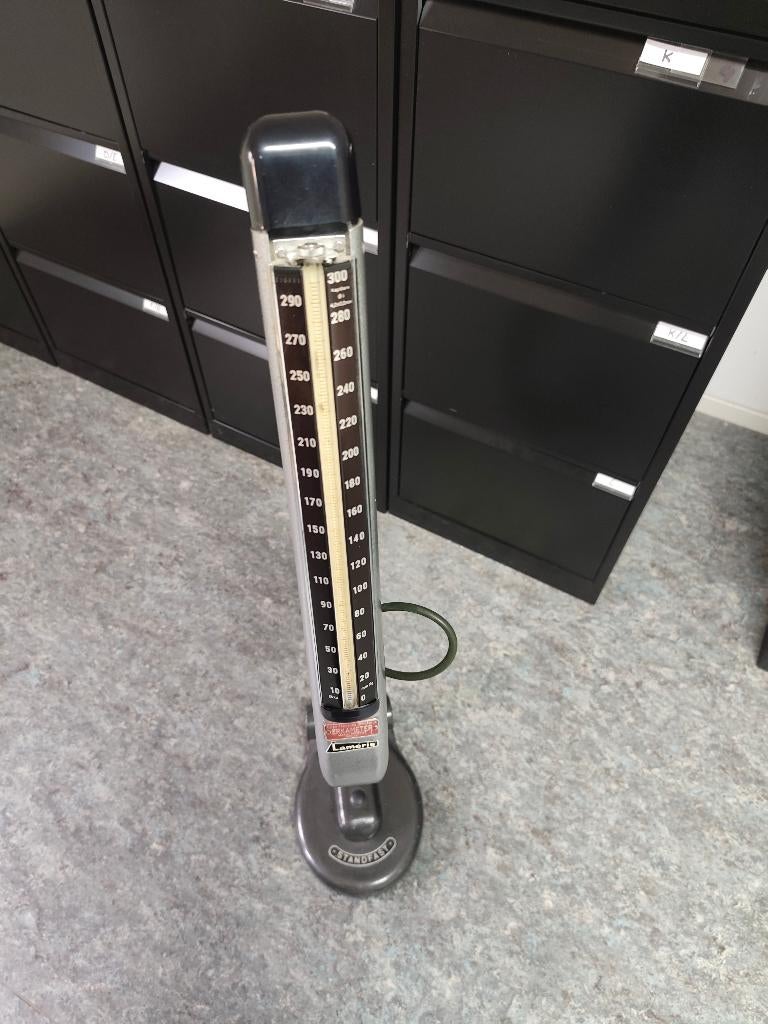Antieke vintage bloeddrukmeter Lameris Erkameter standfast, Ophalen