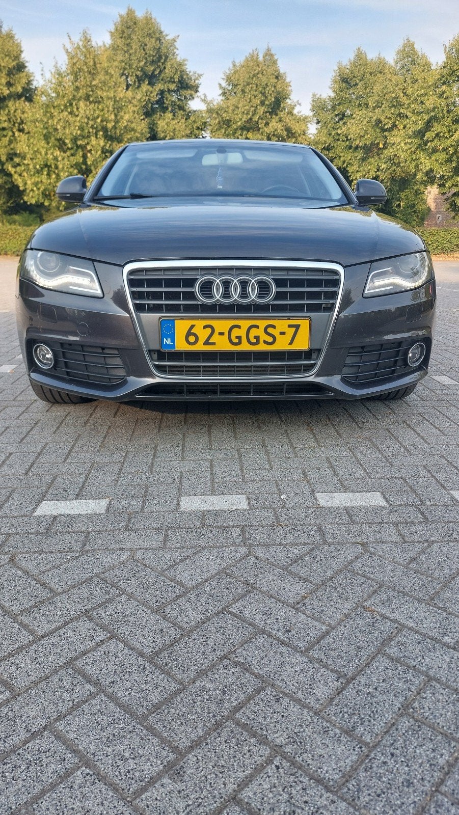 Audi A4 1.8 Tfsi 88KW 2008 Grijs, Auto's, Stof, 4 cilinders, A4, 75 €/maand