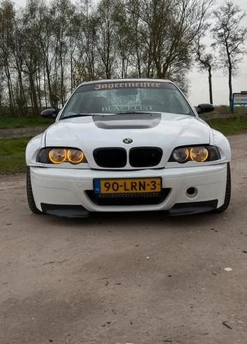 BMW 3-Serie 323 2000 Wit, Auto's, 1345 kg, 2494 cc, Wit, 75 €/maand