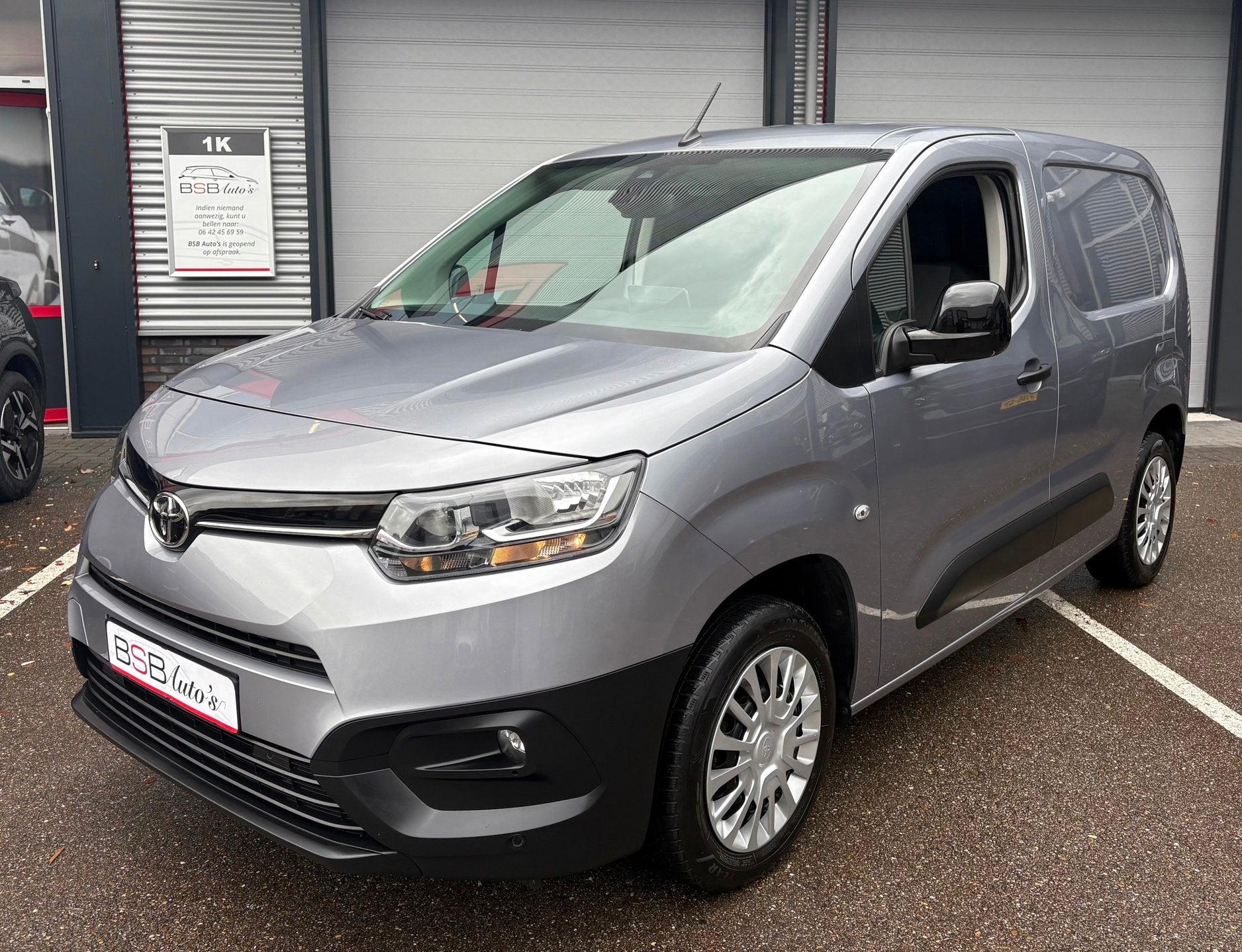 Toyota PROACE CITY 1.2 Turbo 110 PK Airco Cruise Navi 3 Zits, Voorwielaandrijving, Gebruikt, 1199 cc, Origineel Nederlands