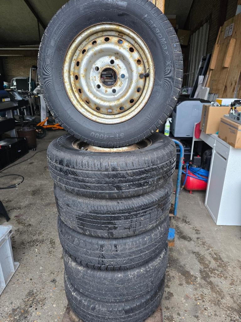 185 70 r13 aanhanger caravan banden, Auto-onderdelen, Banden en Velgen, Ophalen, 13 inch, 185 mm, Band(en)
