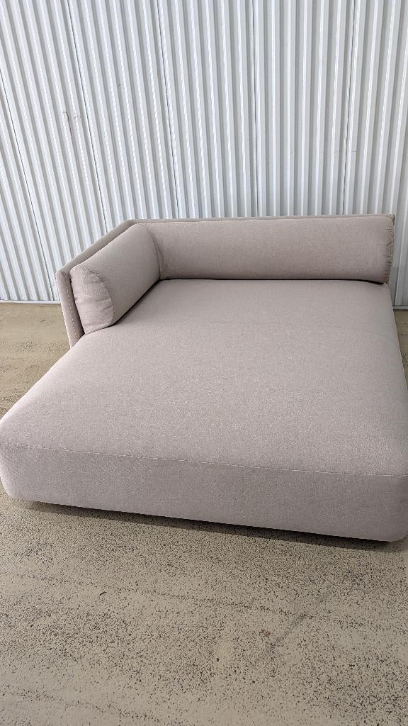 Nieuwe loveseat voor 2 in de kleur sand met een arm links, Ophalen, 150 tot 200 cm, Onbekend, Nieuw