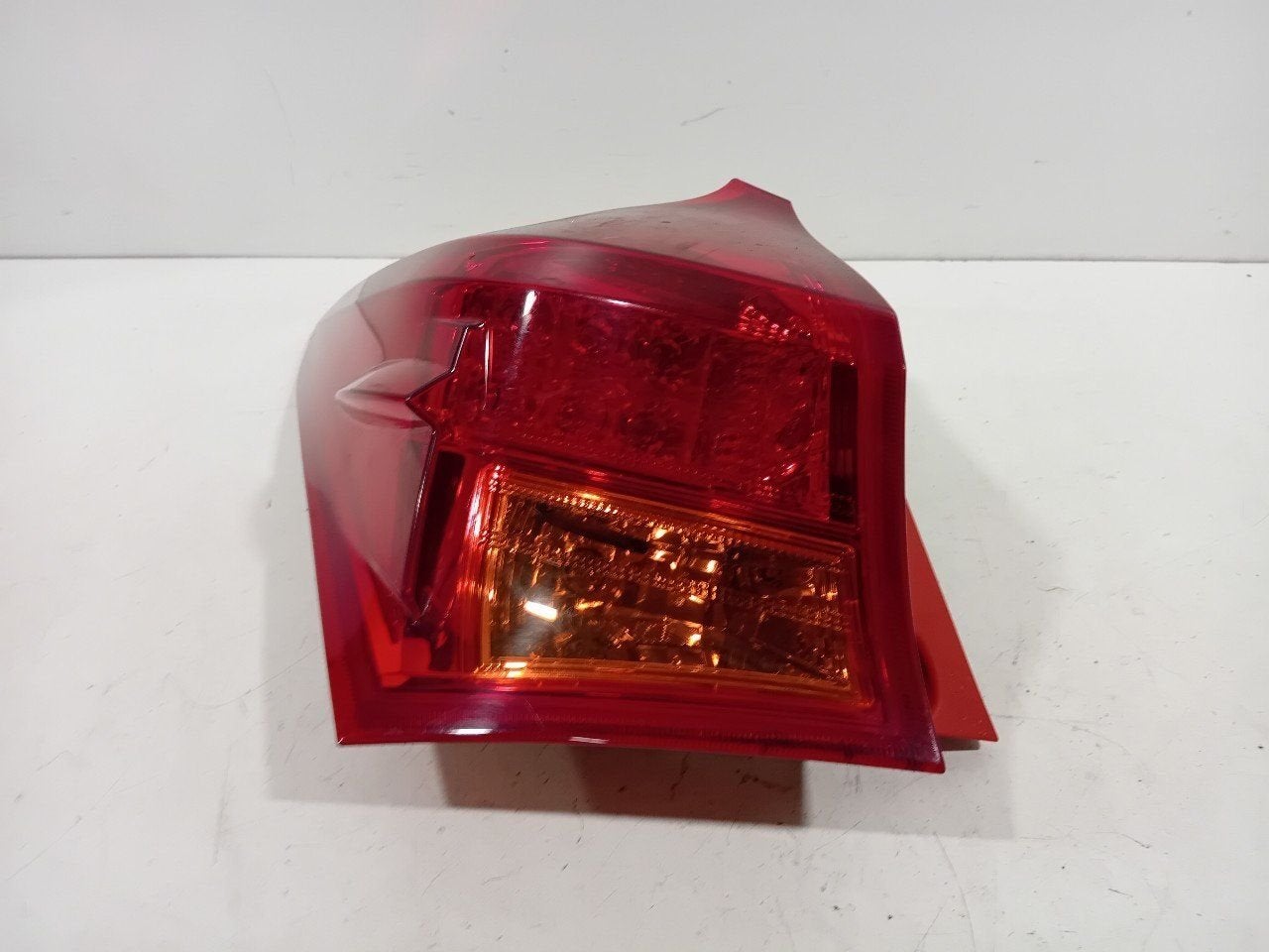 Achterlicht links buiten Toyota Auris, Auto-onderdelen, Verlichting, Onderdelen@venauto.nl, Van der Ven Autorecycling B.V., Gebruikt