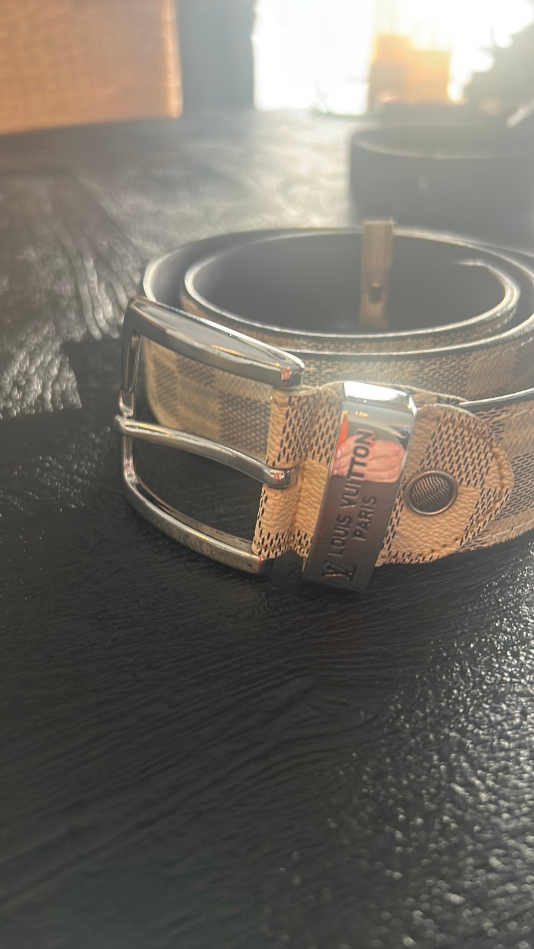Louis vuiton 20€, Ophalen of Verzenden, Zo goed als nieuw, Zwart