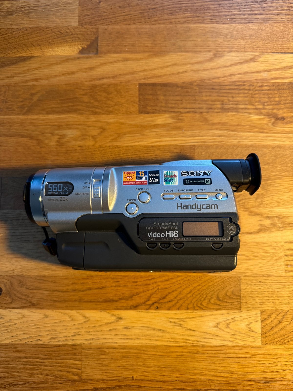 Sony Handycam CCD-TR748E PAL, 20x of meer, Overige soorten, Ophalen of Verzenden, Zo goed als nieuw